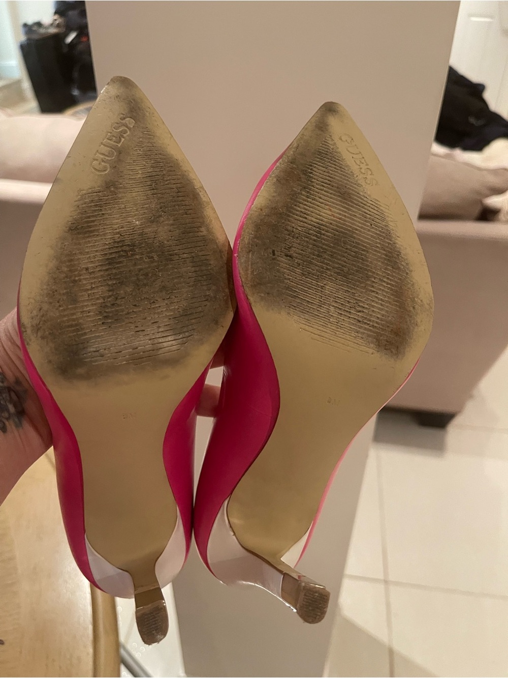 Guess Hot Pink Pointed Toe Stiletto Pump in Very Good used Condition - Picture 7 of 7